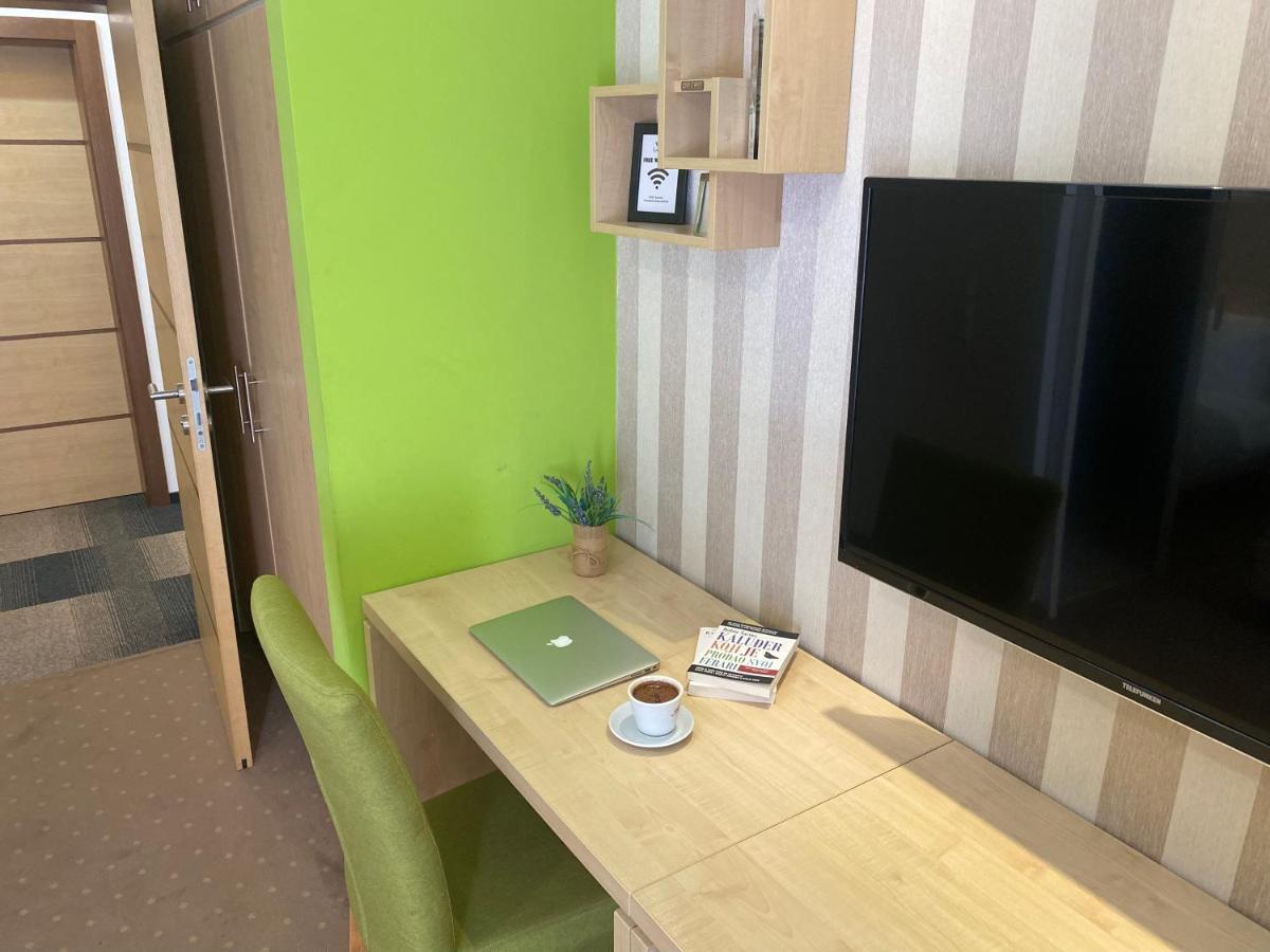 Laurus Motel Airport Tuzla Zivinice Exterior photo