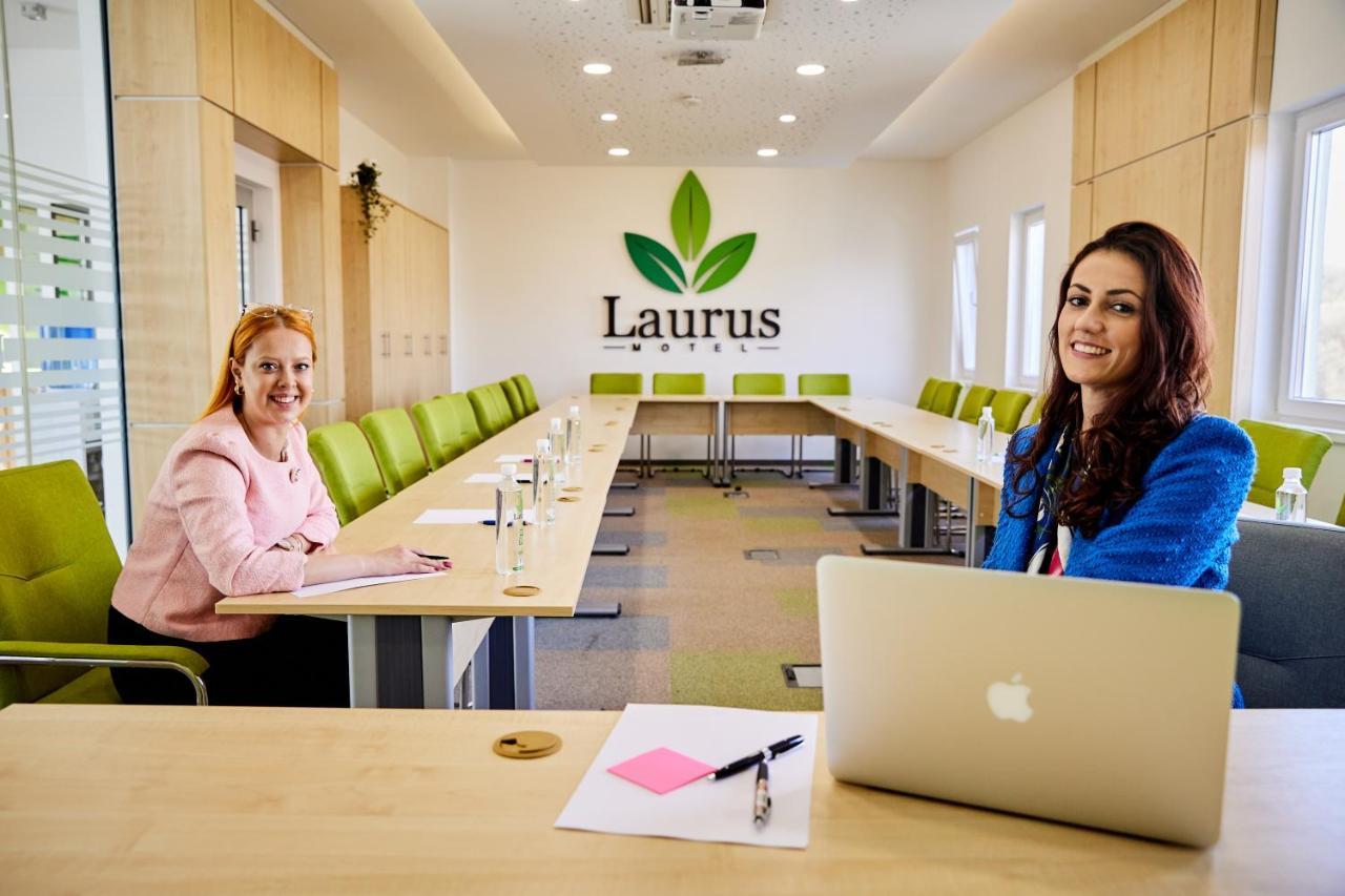 Laurus Motel Airport Tuzla Zivinice Exterior photo